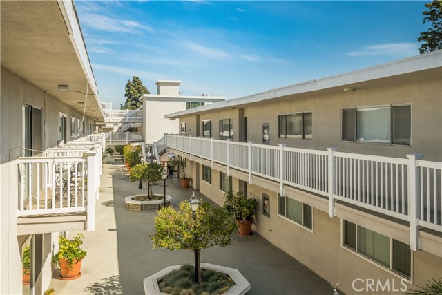 2411 Prospect Avenue, Hermosa Beach, California 90254, 1 Bedroom Bedrooms, ,1 BathroomBathrooms,Residential,Sold,Prospect,SB21240555