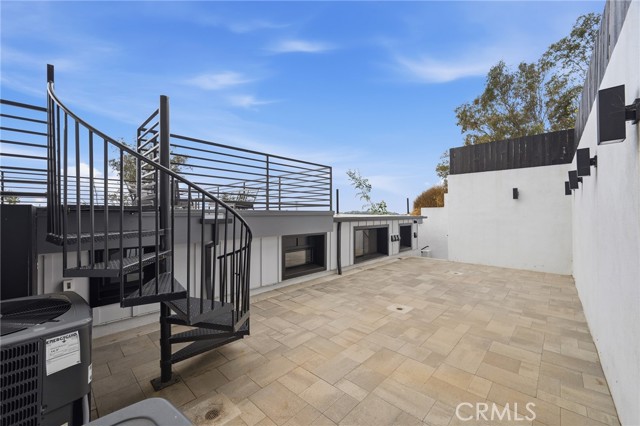 Detail Gallery Image 24 of 58 For 6565 Pickwick, Los Angeles,  CA 90042 - 3 Beds | 2/1 Baths