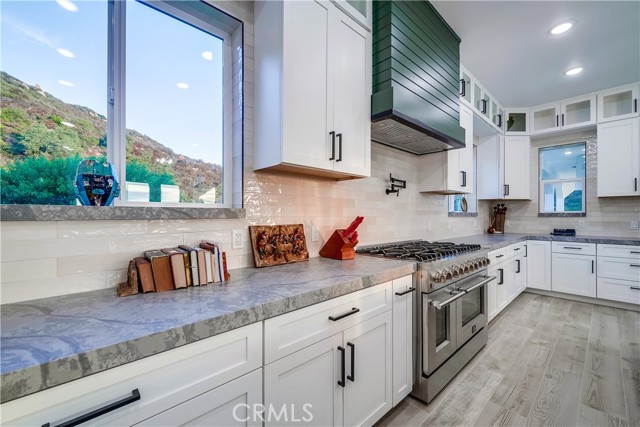 Detail Gallery Image 27 of 69 For 18124 Viejo Rd, Murrieta,  CA 92562 - 4 Beds | 4 Baths