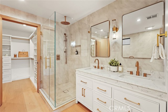 Image 29 of 46 For 15609 Huston Street