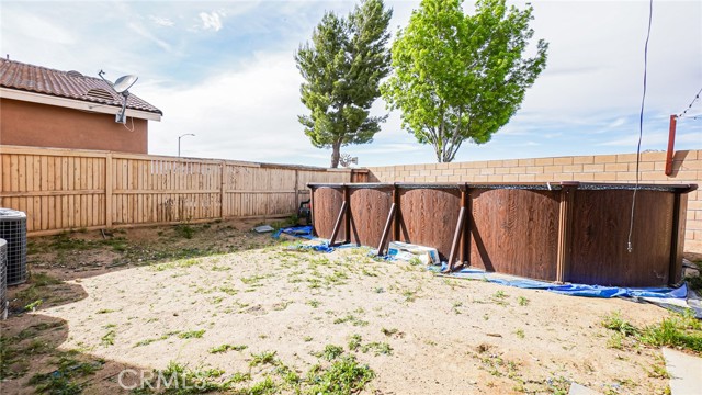 Detail Gallery Image 39 of 41 For 11938 Tiffany, Victorville,  CA 92392 - 4 Beds | 3 Baths