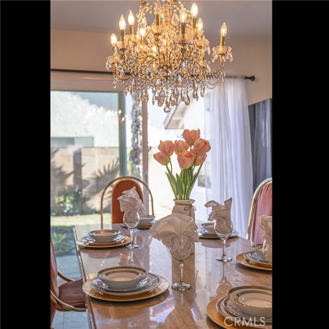 Detail Gallery Image 13 of 70 For 10660 Melvin Ave, Porter Ranch,  CA 91326 - 5 Beds | 3/1 Baths