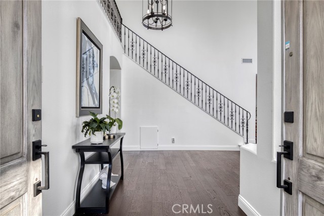 Detail Gallery Image 3 of 44 For 7439 Dorie Dr, West Hills,  CA 91307 - 5 Beds | 5 Baths