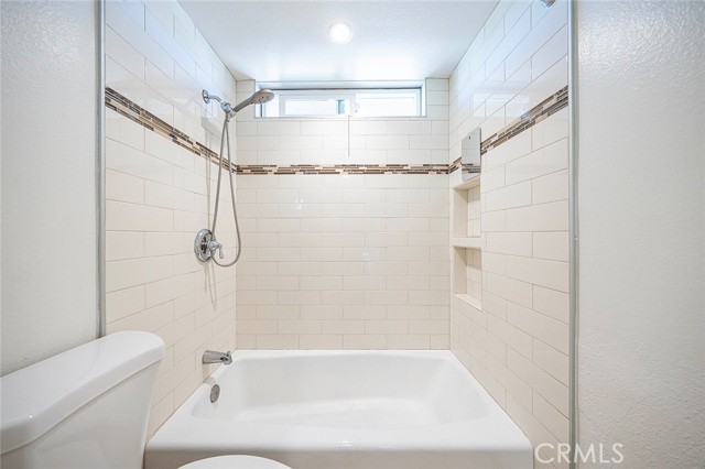 Detail Gallery Image 24 of 42 For 18402 Oxboro, Huntington Beach,  CA 92648 - 4 Beds | 2/1 Baths