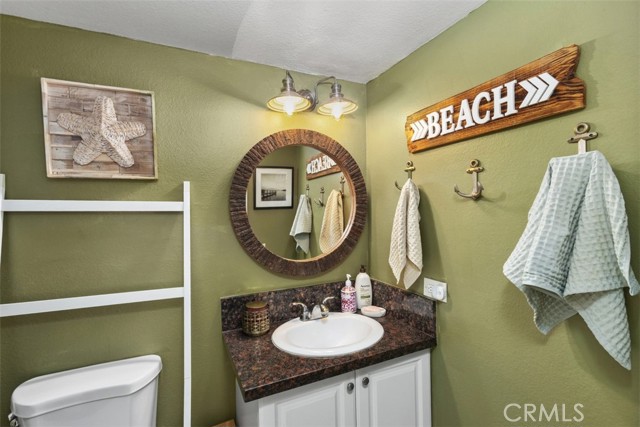 438 N Via Capri, Anaheim CA: https://media.crmls.org/medias/e0858e95-9cd4-4059-bd0d-991f979d8f7e.jpg