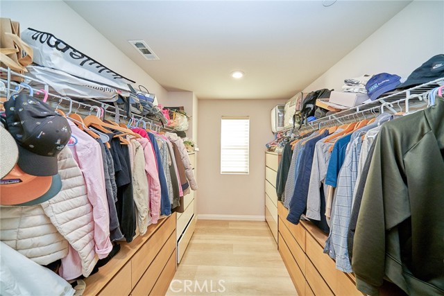 Detail Gallery Image 14 of 41 For 1202 Clipper Ln, Harbor City,  CA 90710 - 4 Beds | 3 Baths