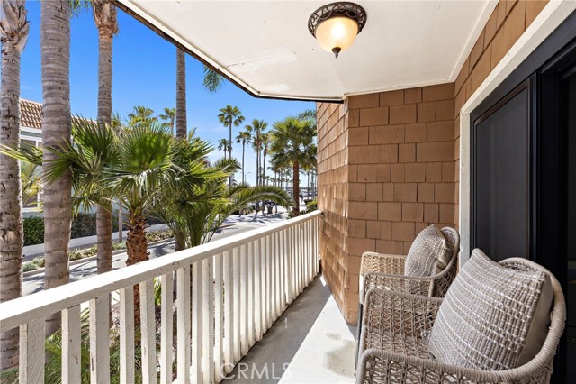 Detail Gallery Image 19 of 36 For 600 E Oceanfront 1a,  Newport Beach,  CA 92661 - 3 Beds | 2 Baths