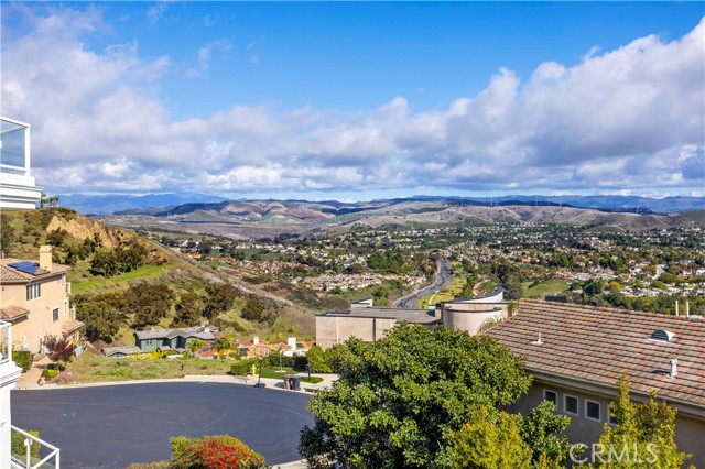 Detail Gallery Image 7 of 12 For 16 Cresta Del Sol, San Clemente,  CA 92673 - 5 Beds | 4/2 Baths