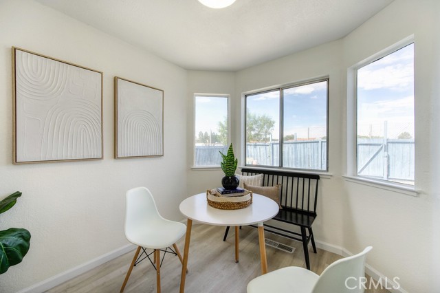 Detail Gallery Image 13 of 36 For 14 Fernwood Ct, Pittsburg,  CA 94565 - 4 Beds | 2/1 Baths