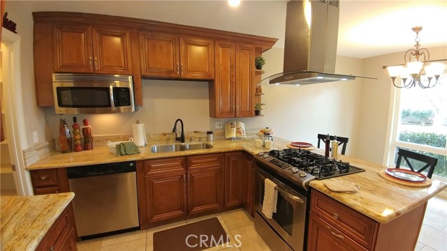 12700 Newport Avenue, Tustin CA: https://media.crmls.org/medias/e086fd78-9080-49da-ae83-c3886c677520.jpg