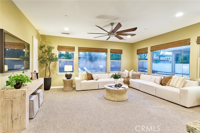 Detail Gallery Image 11 of 36 For 32591 Shadyview, Winchester,  CA 92596 - 5 Beds | 3/1 Baths