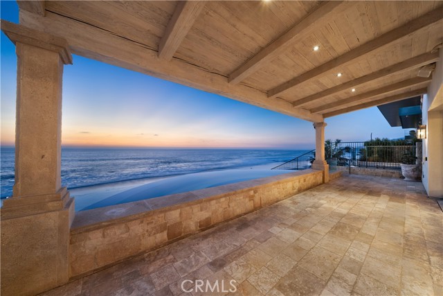 21 Strand Beach Drive, Dana Point CA: https://media.crmls.org/medias/e0870f0b-b6da-40ef-a94c-2a9669d0404c.jpg