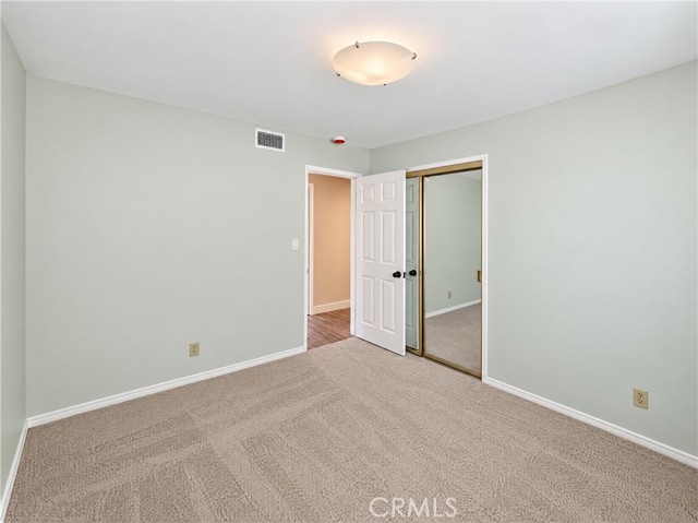 1042 Whispering Oaks photo 16