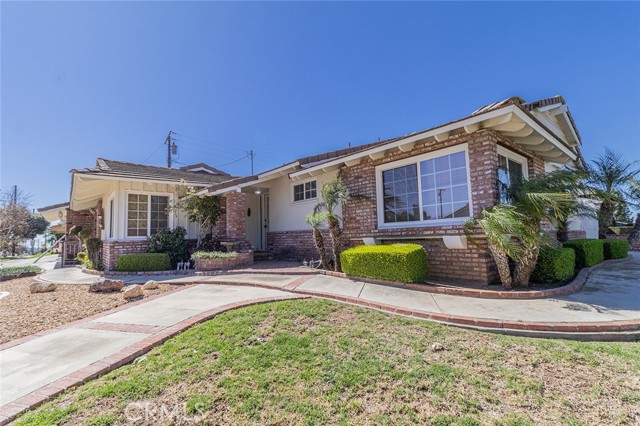 Detail Gallery Image 2 of 28 For 1209 N Puente, Brea,  CA 92821 - 3 Beds | 2 Baths