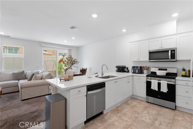Detail Gallery Image 9 of 34 For 1749 Franklin Tree Pl, Upland,  CA 91784 - 3 Beds | 2/1 Baths