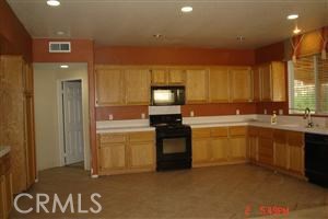 Detail Gallery Image 4 of 14 For 33157 Leeward Way, Lake Elsinore,  CA 92530 - 5 Beds | 3 Baths