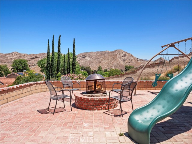 Detail Gallery Image 34 of 40 For 15242 Poppy Meadow St, Canyon Country,  CA 91387 - 3 Beds | 3 Baths