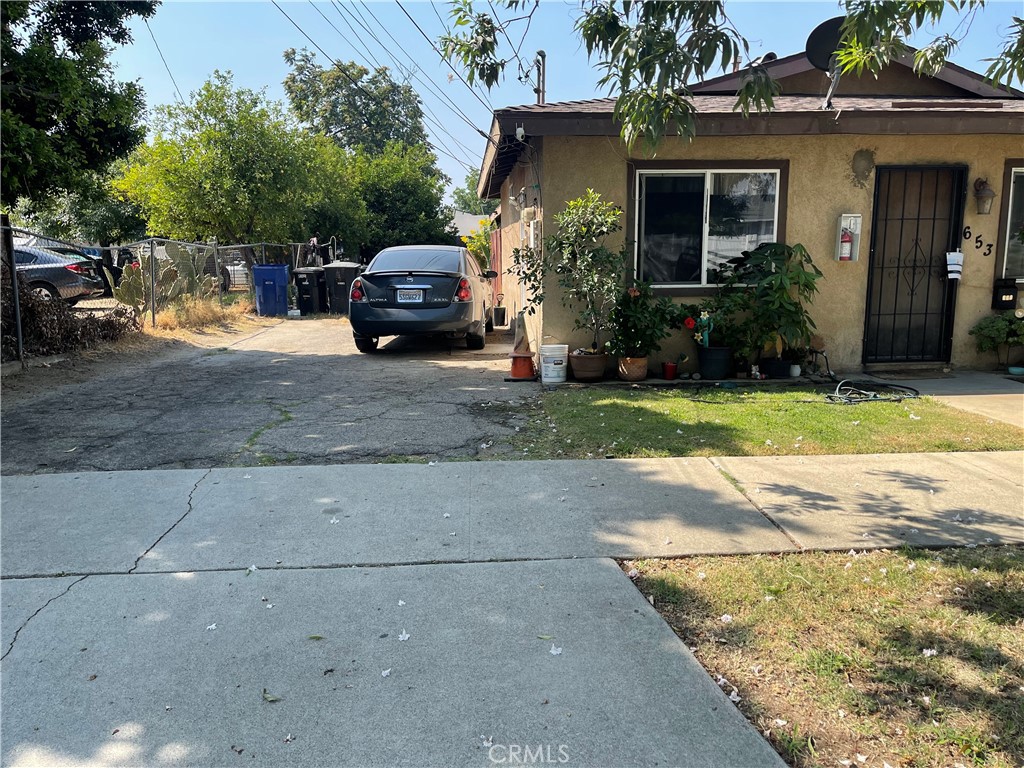 MLS #OC25184094 img 4