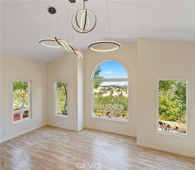 Detail Gallery Image 15 of 75 For 10755 Santa Ana Rd, Atascadero,  CA 93422 - 5 Beds | 3/1 Baths