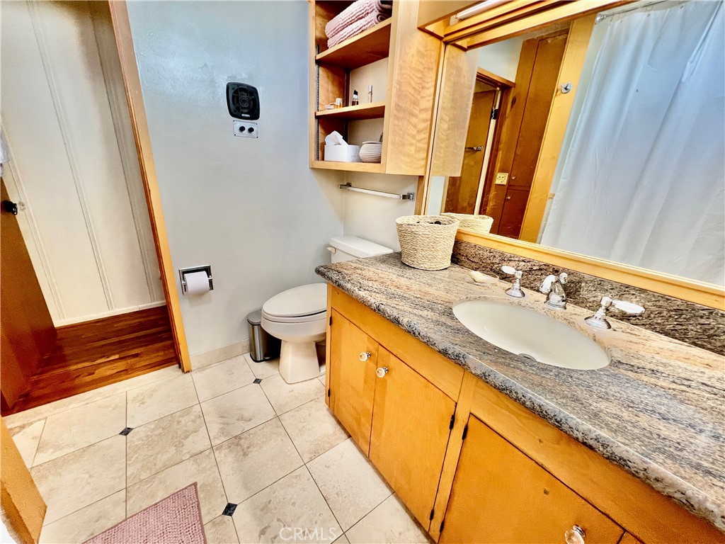 575 Blumont Street