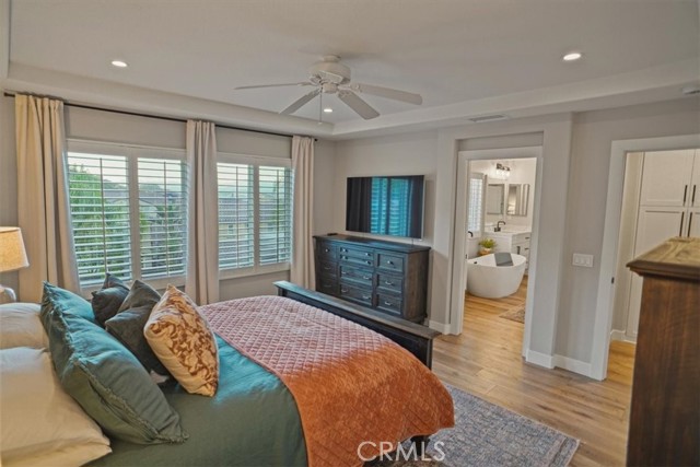 Detail Gallery Image 16 of 43 For 28211 Lorita Ln, Saugus,  CA 91350 - 5 Beds | 2/1 Baths