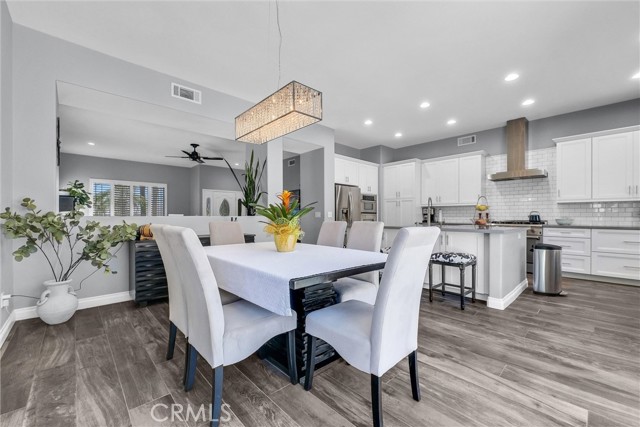 5520 Meadowbrook Court, Rancho Cucamonga CA: https://media.crmls.org/medias/e08a95bf-b647-4f79-a4da-64e87cad433c.jpg