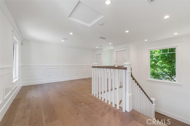 20701 Dumont Street, Woodland Hills CA: https://media.crmls.org/medias/e08a987a-5bad-4b1f-9a9d-013ebeae84bb.jpg