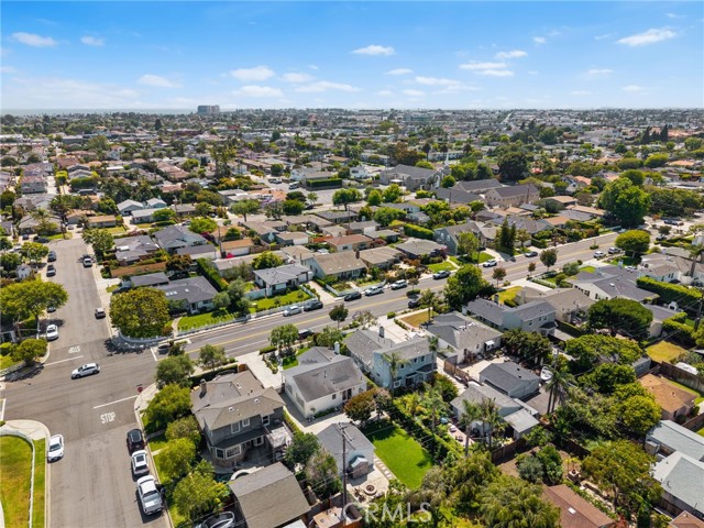 340 Broadway, Costa Mesa CA: https://media.crmls.org/medias/e08ab469-d40a-402c-aca0-5b2ff058ff80.jpg