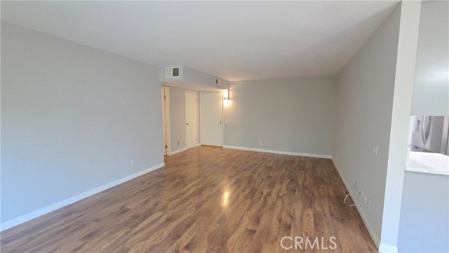 Detail Gallery Image 11 of 30 For 5400 Lindley Ave #105,  Encino,  CA 91316 - 2 Beds | 2 Baths