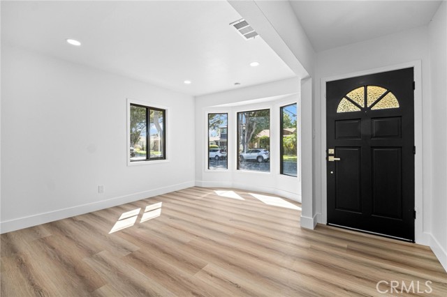 Detail Gallery Image 3 of 33 For 3772 Hackett Ave, Long Beach,  CA 90808 - 3 Beds | 2 Baths