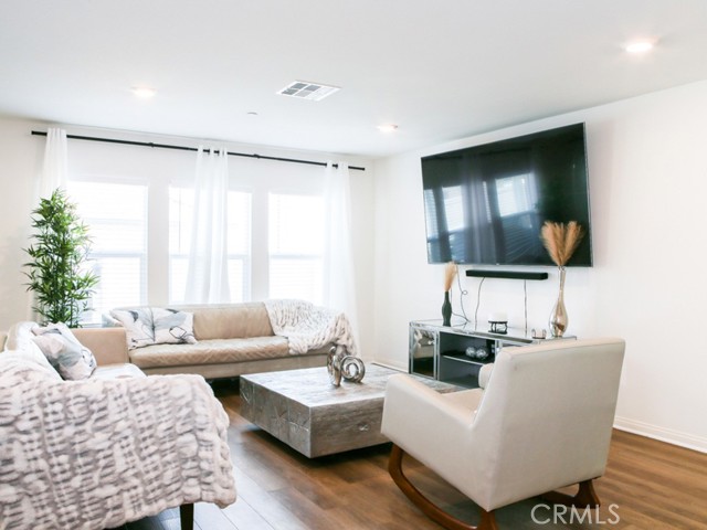 Detail Gallery Image 11 of 52 For 2159 E Newgrove St, Lancaster,  CA 93535 - 4 Beds | 2 Baths