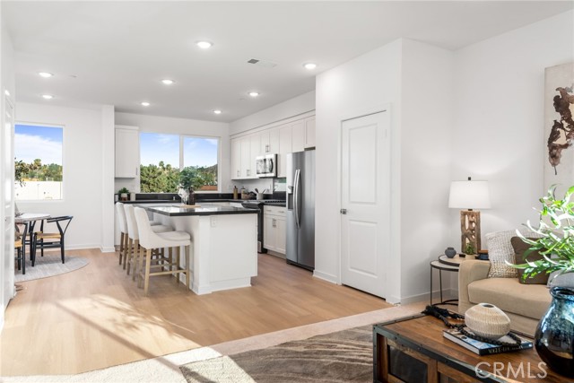 1140 Santo Antonio Drive, Colton CA: https://media.crmls.org/medias/e08cb3f3-731d-4252-b05b-9f1dc8c151b5.jpg