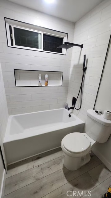 Detail Gallery Image 8 of 26 For 3219 Colorado, Santa Monica,  CA 90404 - 2 Beds | 2 Baths