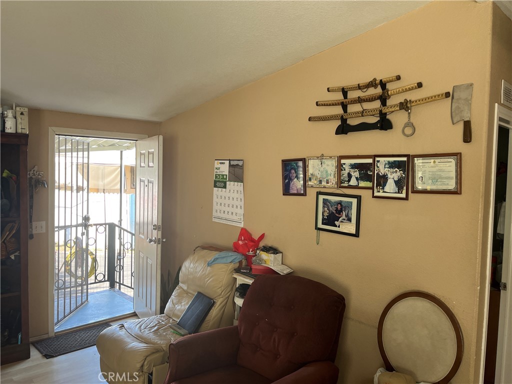 MLS #OC25048953 img 1