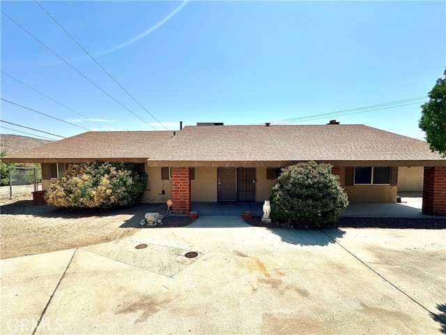 Detail Gallery Image 1 of 34 For 7417 La Vina Trl, Yucca Valley,  CA 92284 - 3 Beds | 2 Baths