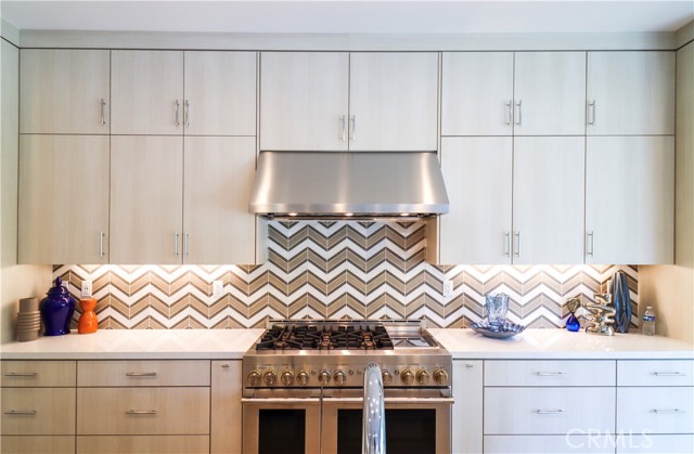 390 Riverbend, Lake Forest CA: https://media.crmls.org/medias/e08d7506-df28-4f68-9dce-f699b7c0d450.jpg