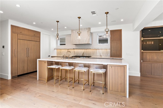 Detail Gallery Image 3 of 36 For 211 Topaz Ave, Newport Beach,  CA 92662 - 3 Beds | 3/1 Baths