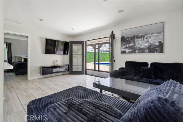 Detail Gallery Image 5 of 18 For 5629 Satsuma Ave #1/2,  North Hollywood,  CA 91601 - 1 Beds | 1 Baths
