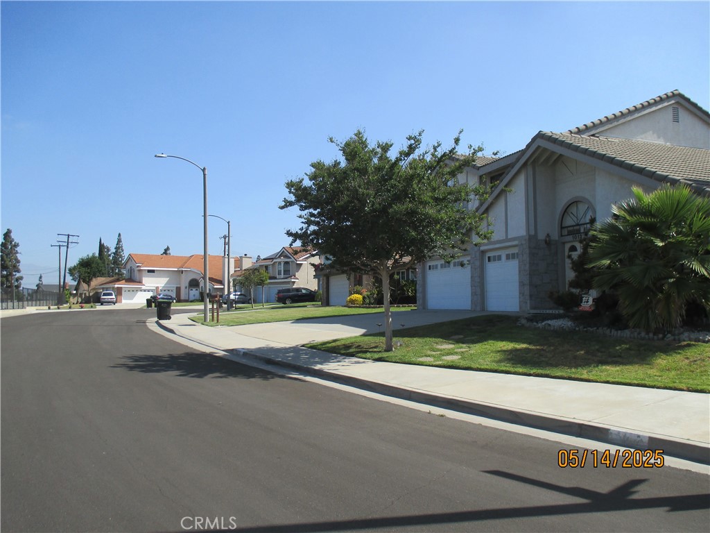 MLS #WS25107398 img 2