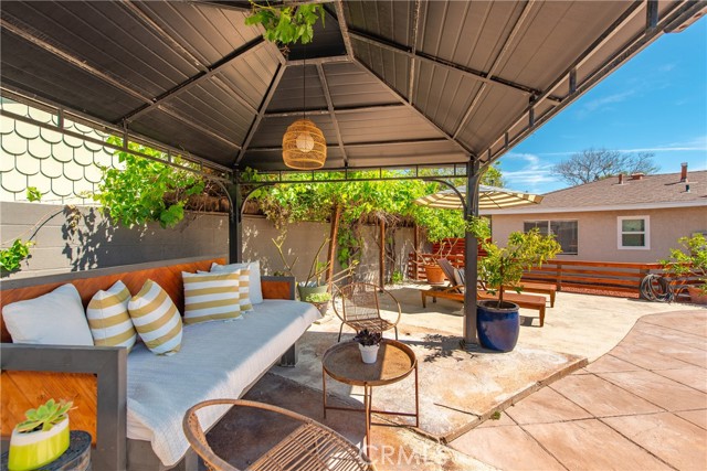 Detail Gallery Image 18 of 29 For 2041 Lupin St, Simi Valley,  CA 93065 - 3 Beds | 2 Baths