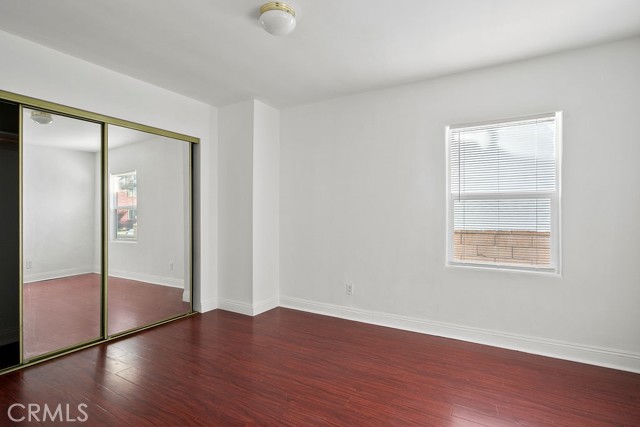 2370 Pine, Long Beach CA: https://media.crmls.org/medias/e08f05ee-37f6-4676-b75c-801b303c6c7f.jpg
