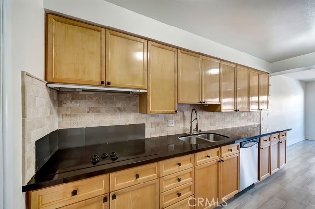 Detail Gallery Image 22 of 65 For 4647 Willis Ave #312,  Sherman Oaks,  CA 91403 - 2 Beds | 2 Baths