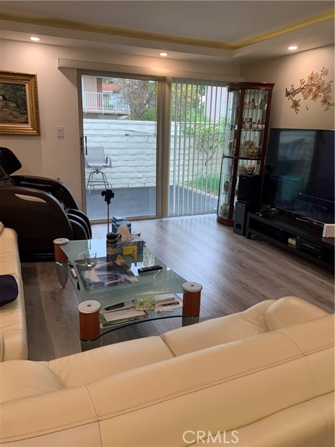 Detail Gallery Image 3 of 6 For 2107 Ronda Granada Unit T, Laguna Woods,  CA 92637 - 1 Beds | 1 Baths