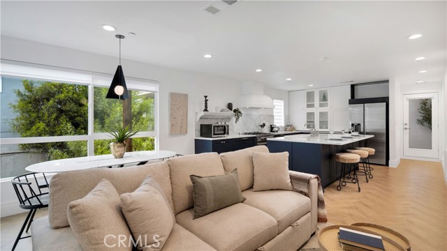 Detail Gallery Image 4 of 18 For 1351 1/2 Seward, Los Angeles,  CA 90028 - 2 Beds | 2 Baths