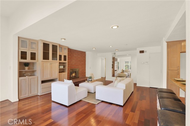 Image 18 of 46 For 8452 Deepview Drive