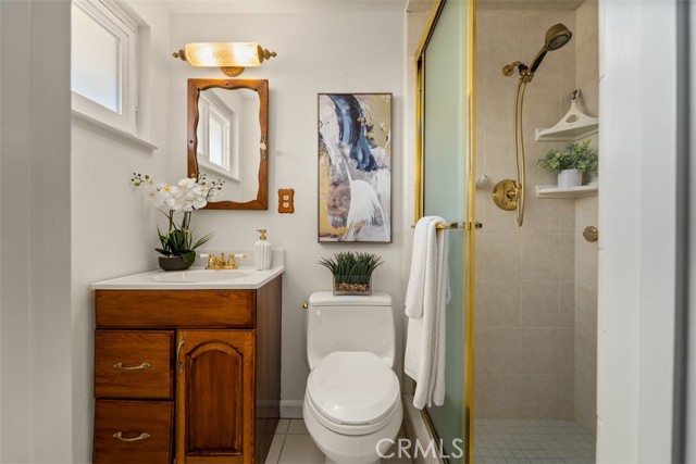 Detail Gallery Image 22 of 30 For 2020 W Willow Ave, Orange,  CA 92868 - 3 Beds | 2 Baths