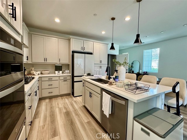 Detail Gallery Image 5 of 17 For 16161 Pasture Ave, Chino,  CA 91708 - 4 Beds | 3 Baths