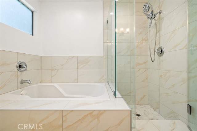 Detail Gallery Image 10 of 15 For 12060 Hoffman St #106,  Studio City,  CA 91604 - 2 Beds | 2 Baths