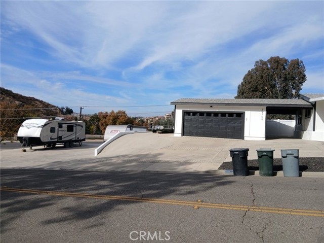 Detail Gallery Image 2 of 34 For 22768 Skylink Dr, Canyon Lake,  CA 92587 - 2 Beds | 2 Baths