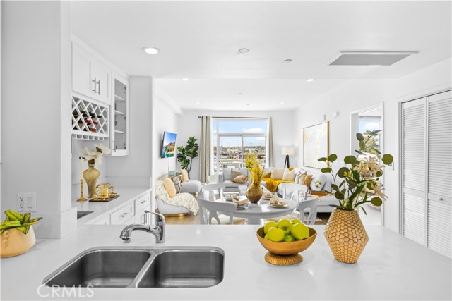 MLS #WS25259813 image #16